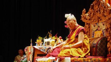 Meeting Tibetans in Minneapolis and Travelling on to Boston