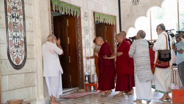 Visit to Shri Udasin Karshni Ashram