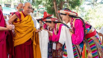 Meeting Participants in the 25th Sho-tön Opera Festival