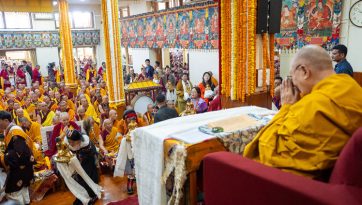 Dokham Chushi Gangdruk and the Himalayan Buddhist Cultural Association Offer Prayers for His Holiness the Dalai Lama’s Long Life